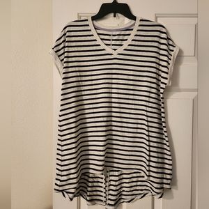 Calvin Klein Shortsleeve Top Size Medium